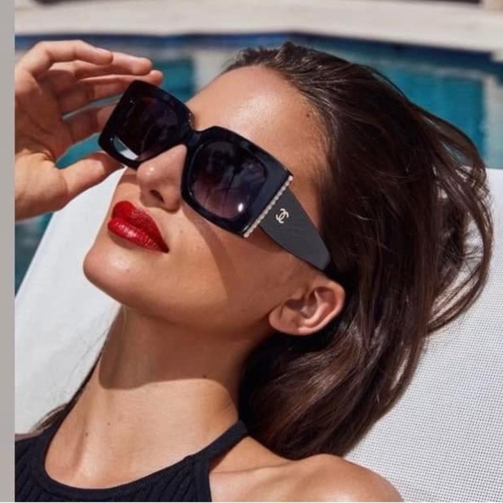 Chanel rectangle sunglasses - Picture 9 of 9